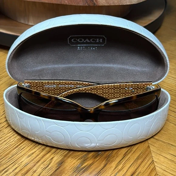 COACH TORTOISE MADELINE HANG TAG SUNGLASSES WITH HARDSHELL CASE